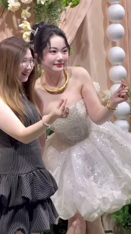 Sỉ cả đời vì bé dâu này xinh hết nước chấm#xuhuong #NGUYENHANGWEDDING #capcut_edit_4k #makeupthoilai #makeupthoilai #videoviral #Makeupcantho #Dauxinh 