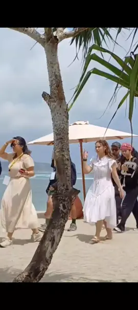 bangun woiii #vaneshaprescilla #jichangwook🥰😘 shooting bareng filmnya bakalan hot si ini 🥰😘😗#fyppppppppppppppppppppppp #jichangwook🥰😘 #jichangwookoppa @vanesha ♡ @jichangwook.3 