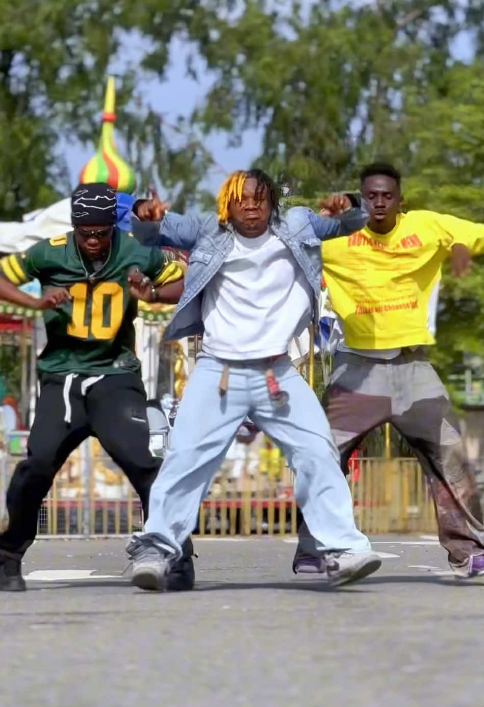 Trending TikTok sound and dance w/ @𝖬𝖠𝖩𝖮𝖱𝖱 𝖵𝖨𝖡𝖤𝖹 ⚡️👑 @CHAMP🕷 #trendingdance #trendingsound #amapianochallenge #dancecommunity #amapiano #dailycontent #foryou#tiktoktrendd #creatorsearchinsights 