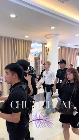 Jack J97 có mặt tại buổi tổng duyệt chương trình Moonlit Childhood by ntk Thạch Linh #NTKThachLinh #NTKThanhLichByChumChum #MoonLitChildhoodByChumChum #chumchum
