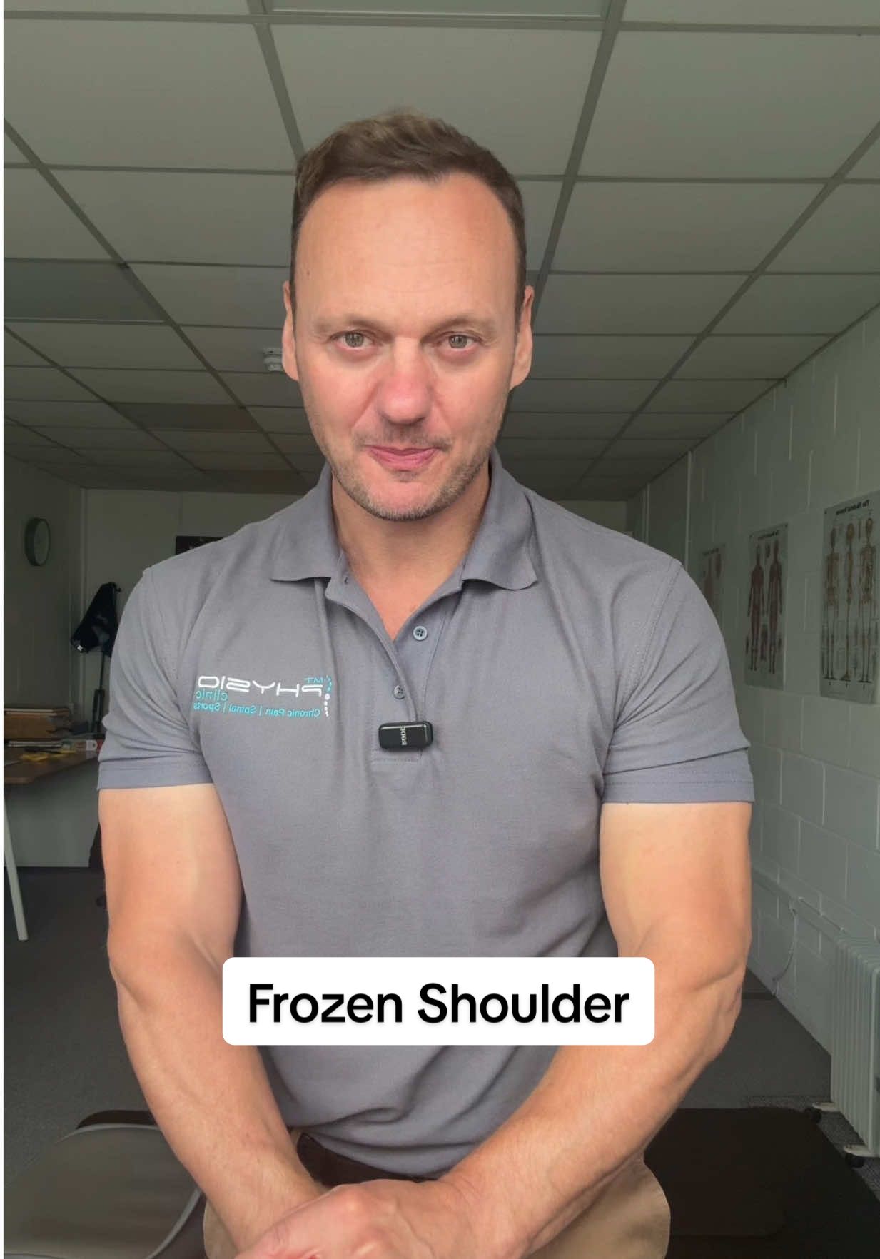 Frozen Shoulder Management! Stop being horrible to your frozen shoulders - encourage rather than force for the best outcomes. Follow these exercises and tips for acute frozen shoulder management instead. Good luck! #pain #frozenshoulder #shoulderpain #exercise #strength 