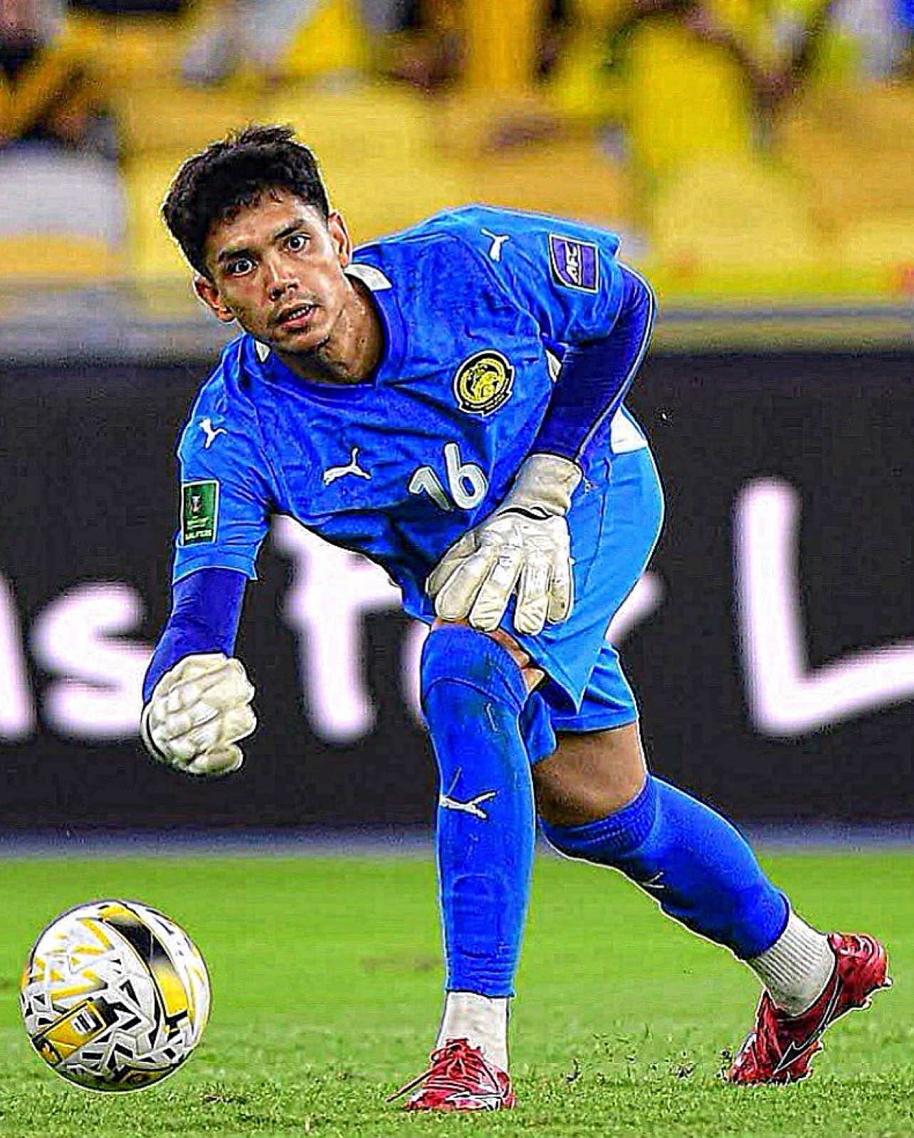 Super Save By Syihan Hazmi🧤🔥. #syihanhazmi #malaysiafootball #harimaumalaya #tmjeffect #johordarultakzim 