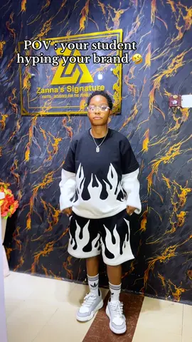 Your student hyping your brand  Only one zannasignature make una clear road 🤣 #zannasignature #fashiondesigner #smallbusinessowner #benincity #tiktoktailor #beninfashiondesigner #streetwear #fypシ゚ #creatorsearchinsight #studentpresentation #clothingbrand 