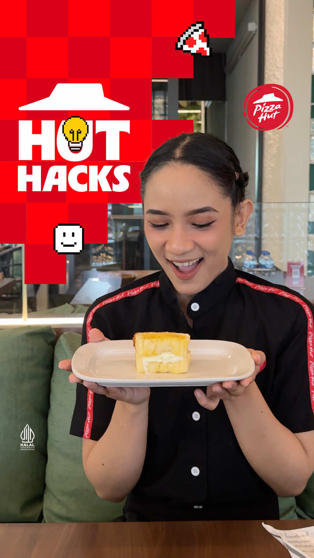 Hut Hacks time bareng Mba Minzaaa! 😋 Ternyata Garlic Bread + Ice Cream Mix4Fun bisa jadi dessert combo yang enak banget! 🤯✨ 👉 Komen di bawah kalau kamu udah pernah cobain! 🍦🍞 #PizzaHutIndonesia #PizzaHutRestaurant #PizzaHutRistorante  #HutHacks #DessertHacks 
