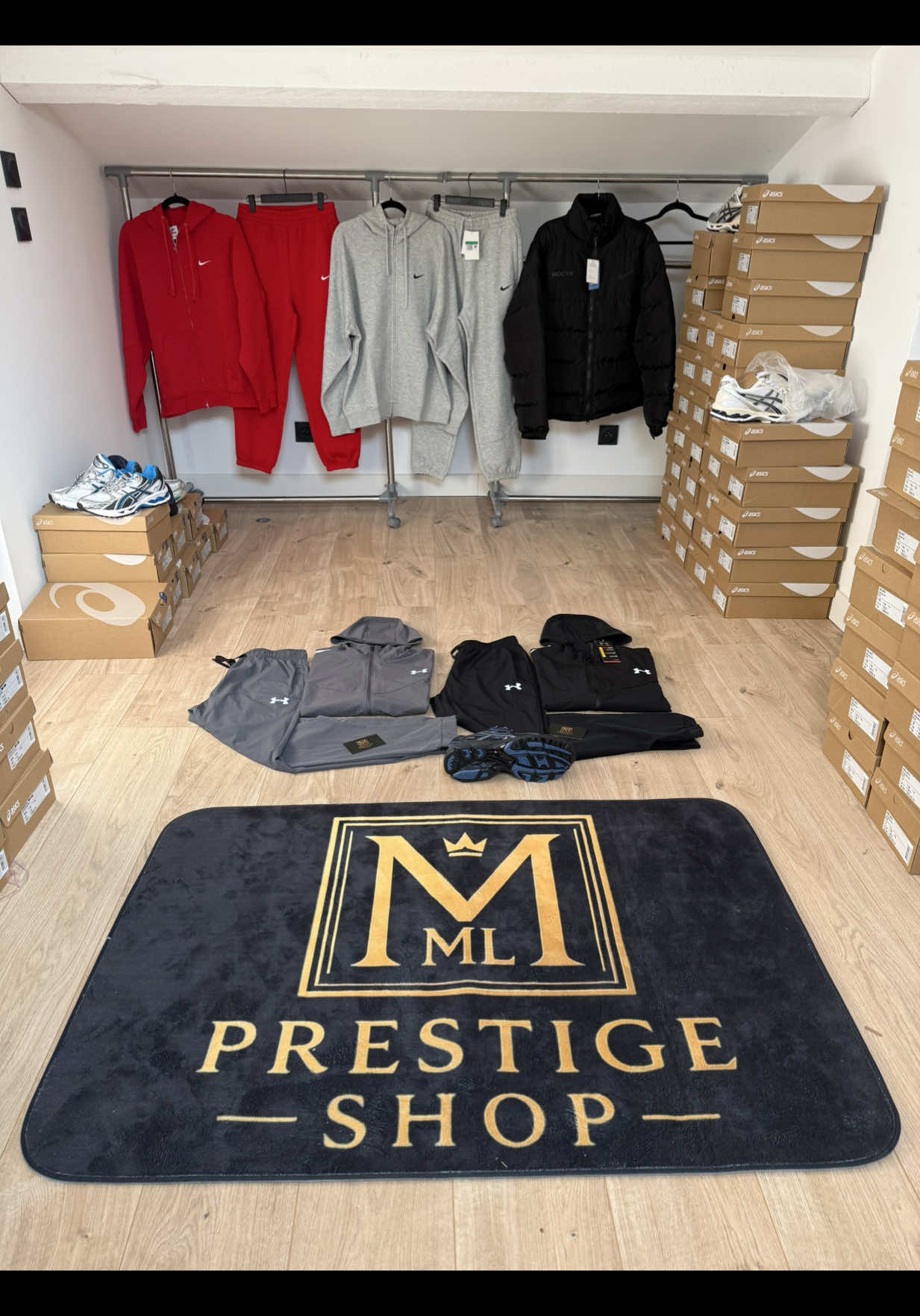 On fournis même les brésiliens 😂 #fournisseur #ASICS #underarmour 