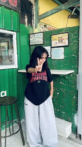 ireng njildeng #CapCut #4u #lovewindahbasudara #stecu 