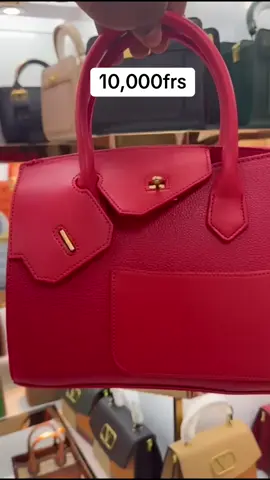 sac à mains chic  Whatsapp: 658108452/ 695965158 #pourtoi #viralllllll #style #sac  🇨🇲 #yaoundecameroun🇨🇲🇨🇲   Douala Cameroun