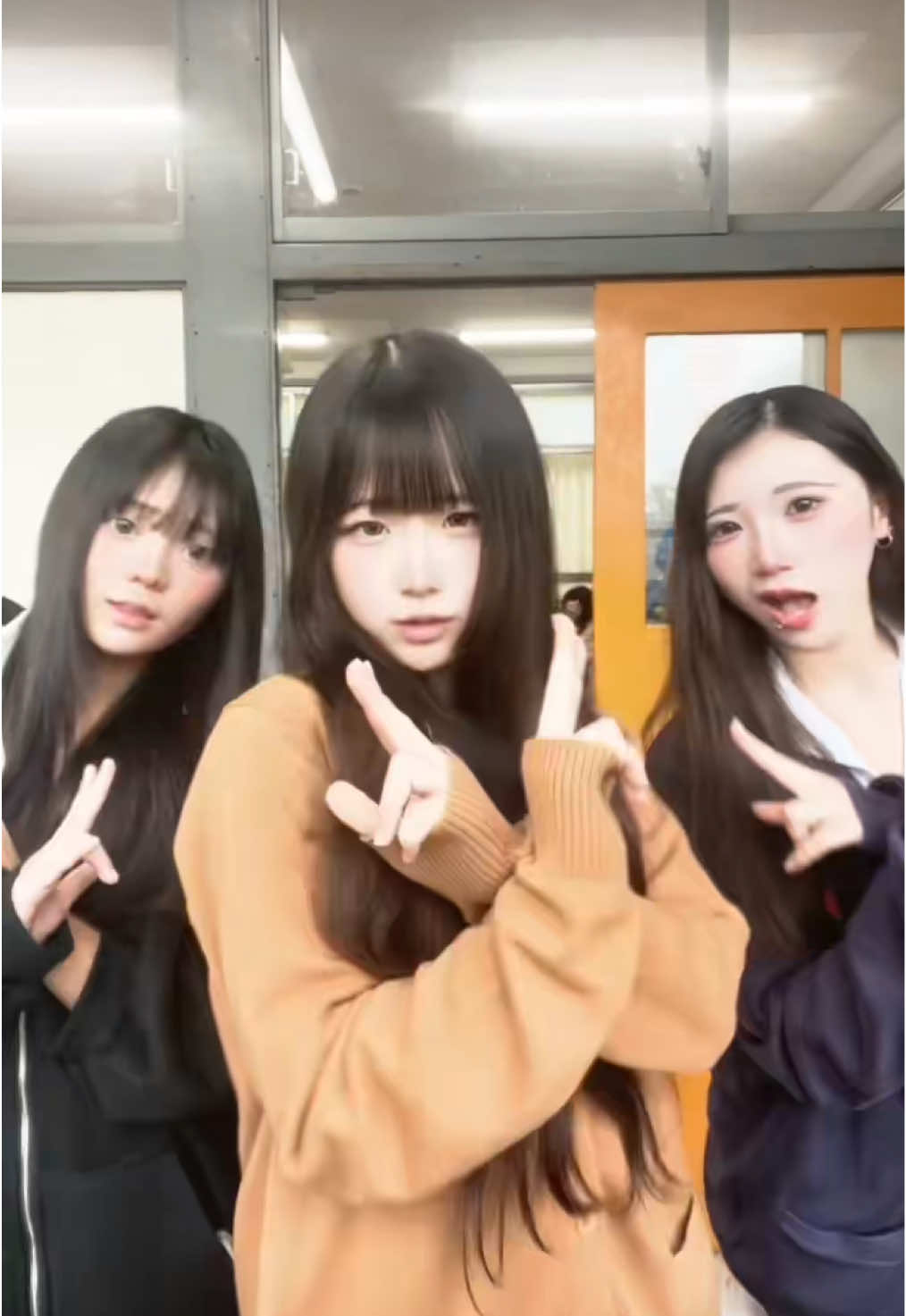 前髪切ったのーーでも切りすぎだし重くて失敗早く伸びろ😸 #白山 #08 #fypシ #sjk #高校生 