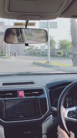 پوچھا گیا جو چلا گیا سو چلا گیا  اس کے شہر سے آنے والوں سے اس کا کیوں پوچھتے ہو ؟؟ جواب دیا کچھ لوگ روح کی غذا ہوتے ہیں ۔۔۔عمریں لگ جاتی ہیں  پرانے نقش مٹانے میں  پوچھا اگر وہ ملنا چاہیے تو ملو گی؟؟ جواب دیا نہیں  غزا سیری کھانے سے بیماری لگتی ہے کم کھانے سے دیمک میں اس کے لیے سیری ہوں وہ میرے لیے دیمک ہے  #hickingtrackmountains #Nehal 