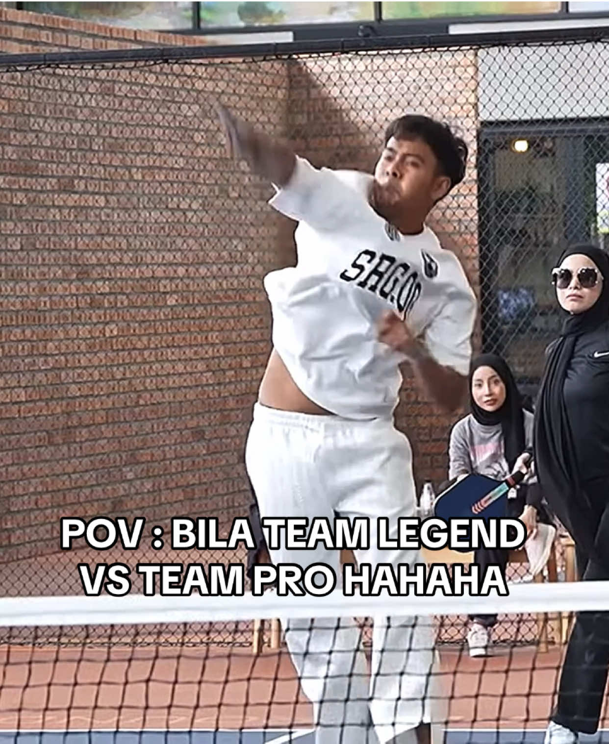 LEGEND YANG BAJU PUTIH TU🤣  ~ full video di yt : aiteam @Lokman Musa @faekahar @Bellestrelle0 #pinkleball #aiteam #alieffirfan #bellastrelle #lufae