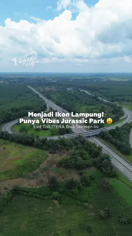 Jadi salah satu ikon Provinsi Lampung karena bisa melambangkan kemajuan infrastruktur Lampung, exit toll ini juga akan membantu komitmen Pemerintah Pusat untuk menjadikan Kota Bandar Lampung menjadi Kota perdagangan 🧾 #lampungngapasih #bandarlampung #lampung #ssci_lampung 