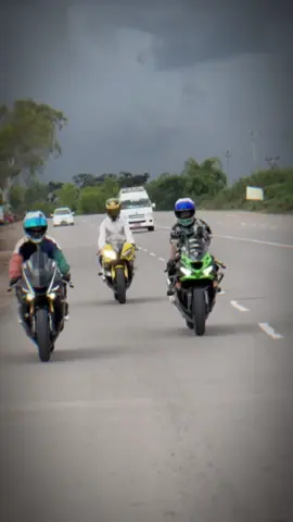 R6 ကြိုက်နေပြန်ပြီ😭 #fyp #foyoupage #2millionviews #viewsproblem #zx6r636 