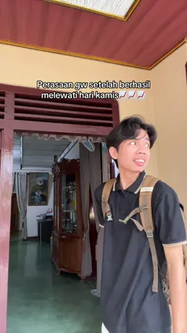 Akhirnya besok tinggal jumat abis itu libur deh #foryou #relateable 