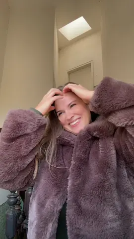 Feeling already in weekend mood #OOTD #girlsstyle #femkelike #trendingvideos 