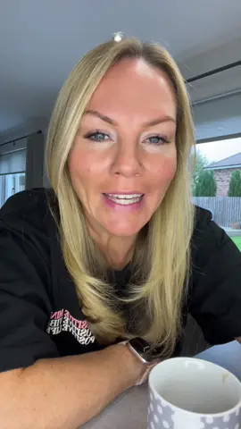 Perfect ring light for make up, cooking tutorials, chats, or any handheld or tabletop videoing 😃 💡 