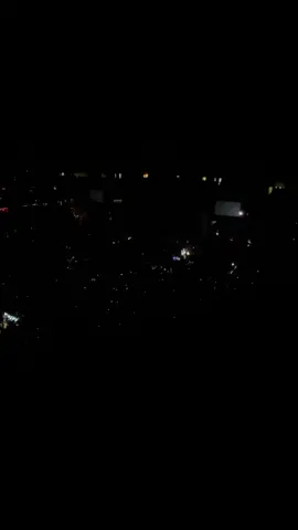 Miracle @Jonas Brothers @Nick Jonas @joejonas @Kevin Jonas @Bridgestone #jonasbrothers #nashville #oct14 #bridgestone #greetingsfromyourhometown 