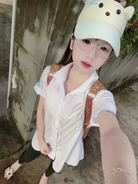 Lúc ban đầu em đến