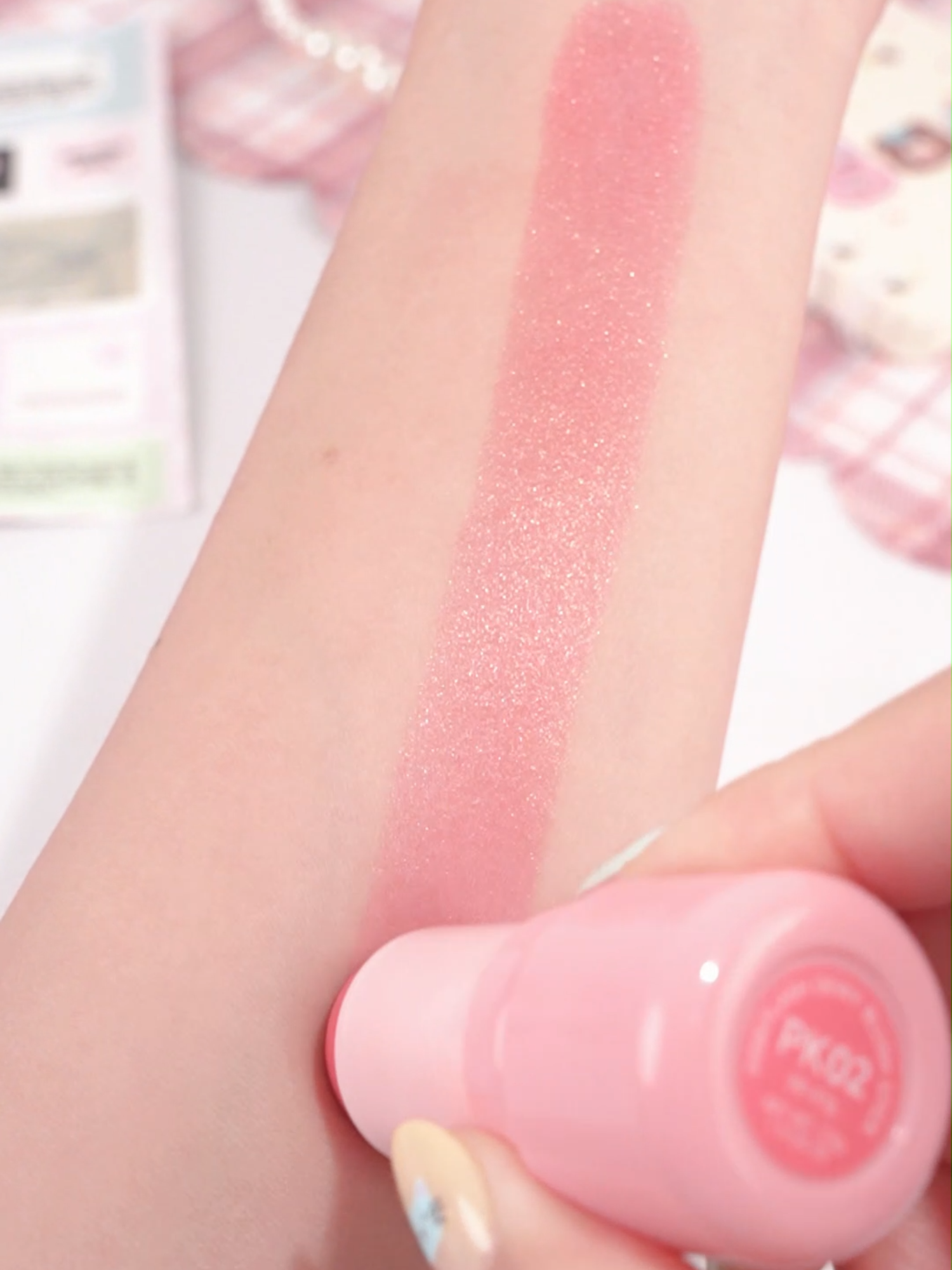 Blush cair dengan hasil akhir lembut & glowing 💗 #pinkflash #pinkflashbeauty #LovingHeart #blush #blushon #makeup
