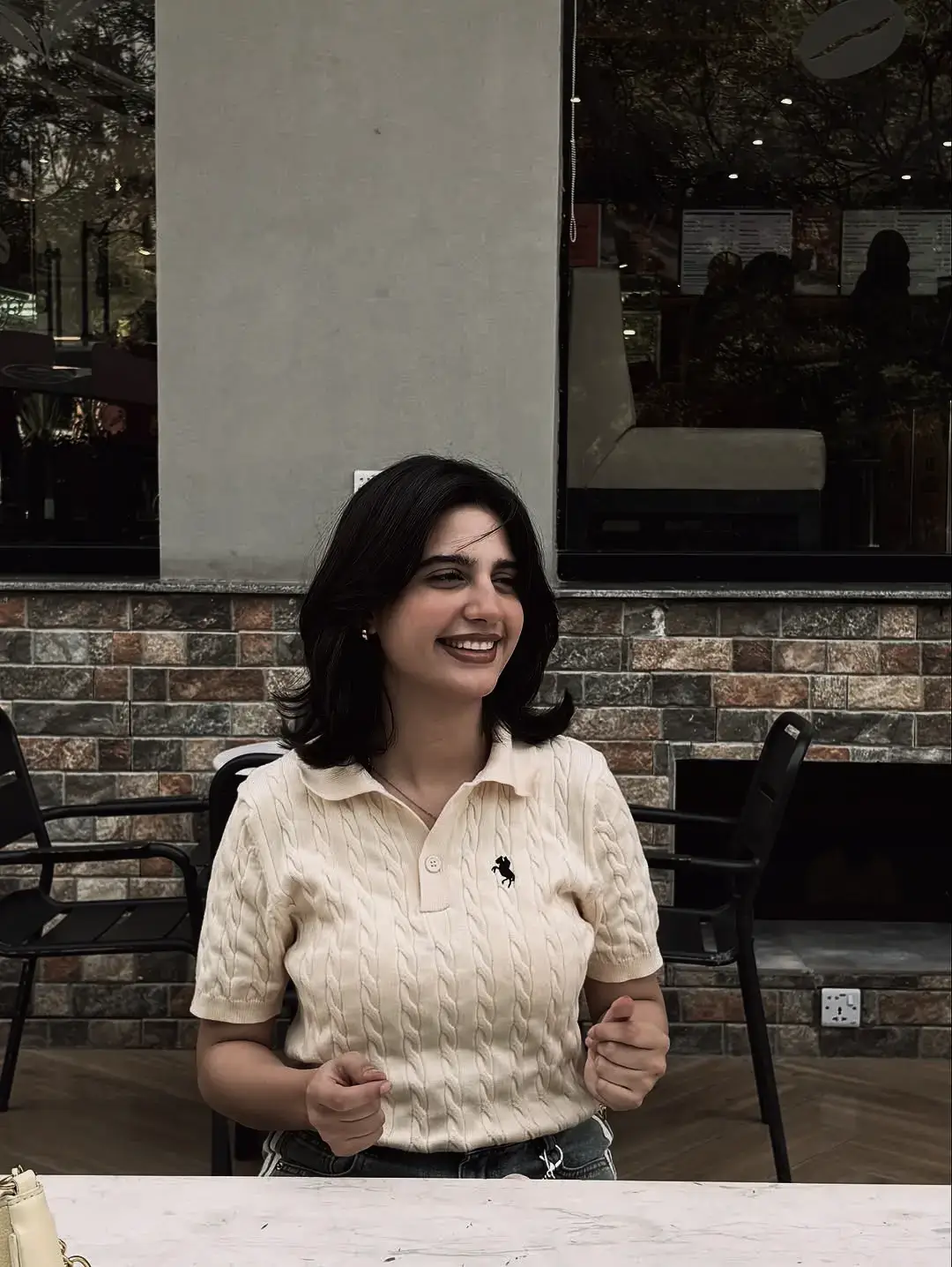 ستا د نظر اور ته به ګلونه سپیلنی کمه زار به دې د تراړو، تراړو شونډو پسرلي کمه وينې وينې خوږ سترګې به ستا کوڅې له راوړمه در به شم را ټول به دې كودري د زړګي کمه نه به ستا او نه خپل ارمانونه خوب ته پریږدمه شور به دې په لیچو کې اوده، اوده بنګړي کمه ډیره موده پس مې د زړه کلي ته راغلي ده نن به دې هوښيار هوښيار خيالونه ليوني كمه تا که ده 