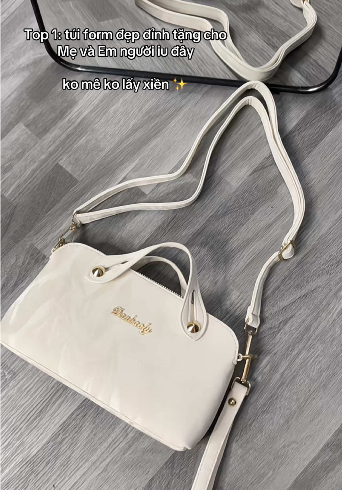Ai mua quà tặng người thương 20-10 chưa nè☺️👜 #xuhuong #tuixach #tuideocheo #tuixachnu #quatangnguoiyeu 