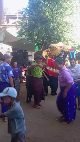 #အလှူရှင်များကျန်းမာချမ်းသာပါစေ #ခုနှစ်ရက်သားသမီးများအေးချမ်းကြပါစေ🙏🙏🙏 