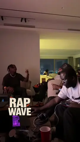 🚨 Le son que toute l’Afrique attend approche… @didibofficial x @davido 🤯🔥 Une connexion Côte d’Ivoire 🇨🇮 x Nigeria 🇳🇬 qui promet de tout renverser sur son passage ! Le banger de l’année est en route… préparez-vous 🌍💥 📽️: @Nemesis 出泥 