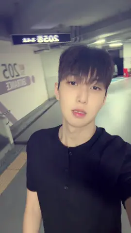 틱톡이 추천 안띄워줘서 틱톡 이제 접겠습니다 👋👋 #추천 #fyp #추천안뜨면삐짐 #추천뜨지마라 #추천추천추천추천추천추천추천추천추천추천 