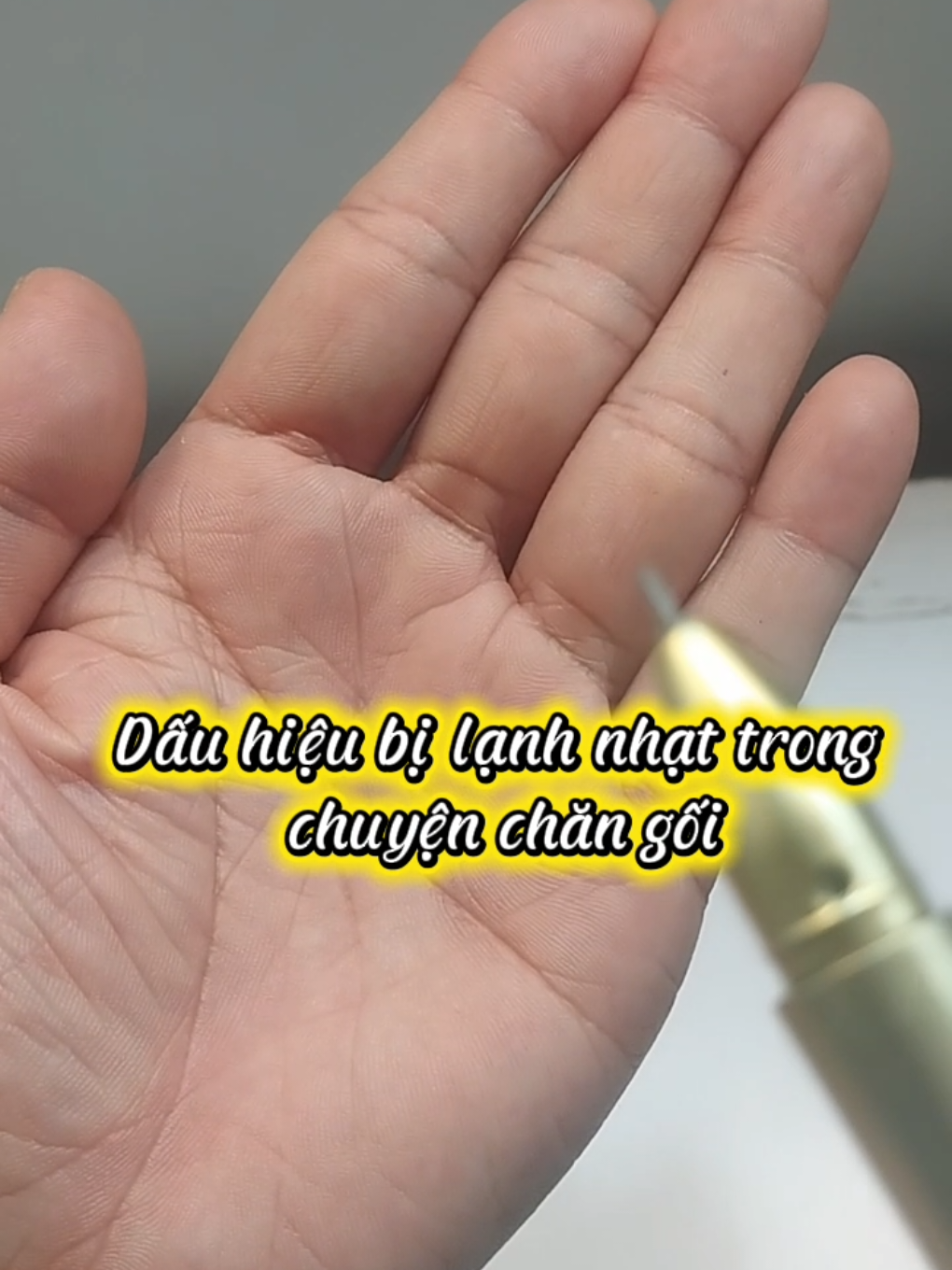 Dấu hiệu bị lạnh nhạt trong chuyện chăn gối... #chitaytuongso #phanlinhchitay #chitay #xemchitay #congviechangngay 