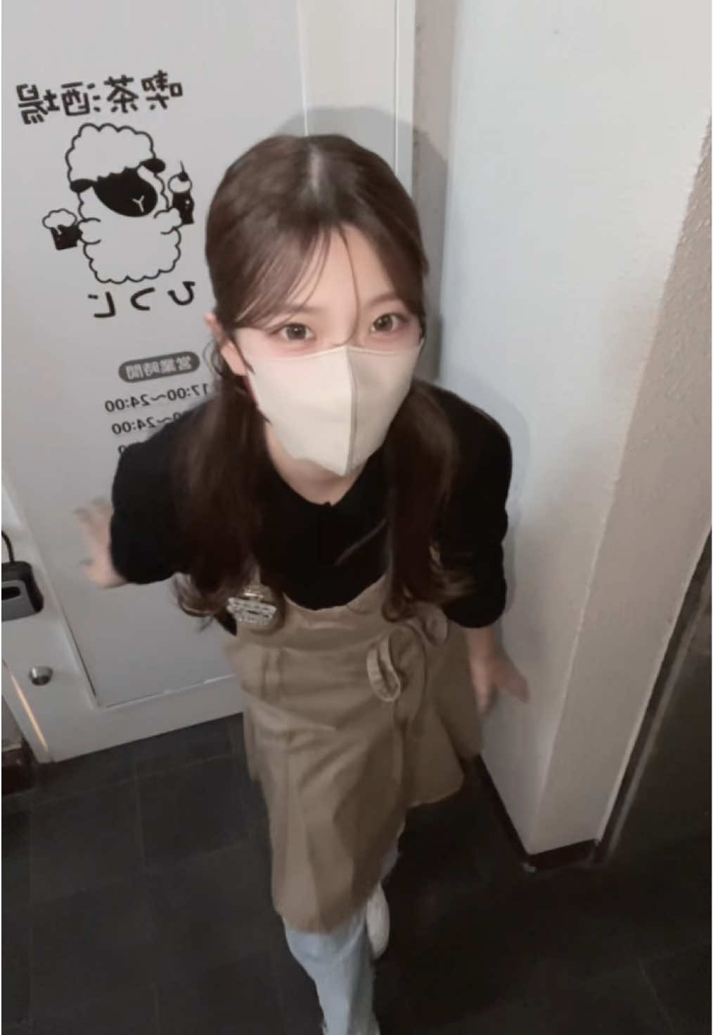 コンコンに波乗りジョニー ※今日は定休日です #おすすめ #fyp #fypシ 