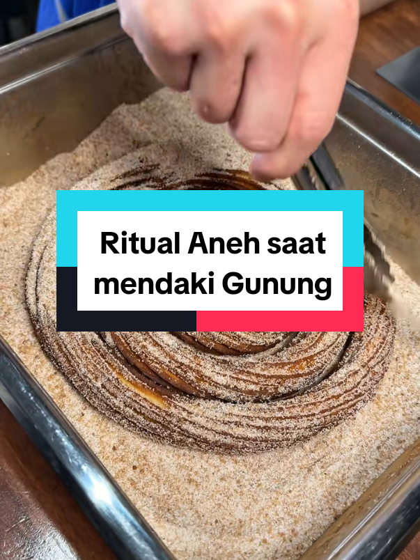 Ritual aneh saat mendaki gunung (Part 1)  @scary things podcast👻  #scarythings #moybinat #ceritahoror 