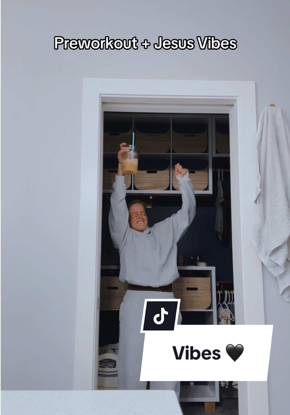 I’ll never get used to this 🥰🤟 #preworkout #music #jesusvibes #todaysvibes #christianmusic 