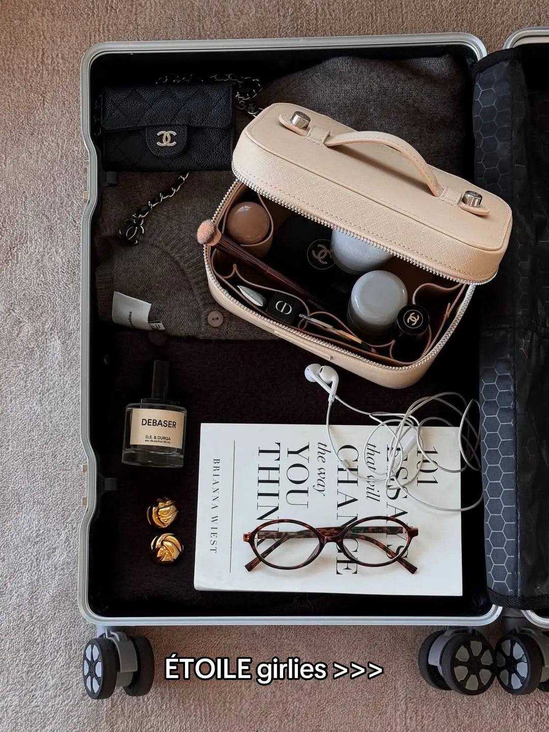 Not to be dramatic but we’re obsessed with the Étoile girlies 🫶 #ETOILE #vanitycase #makeupstorage #makeuporganization #travelmakeupbag 