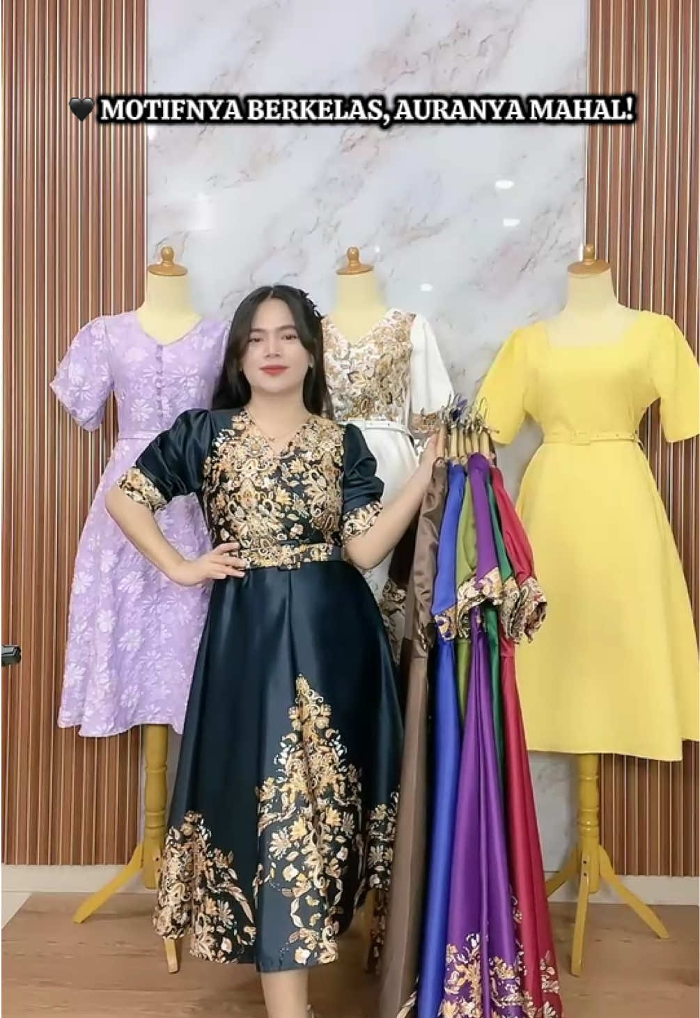 Motif khas yang glamor bikin tampilan kamu naik level! #livehighlights #tiktoklive #xycba #dressnatal #dressmewah 
