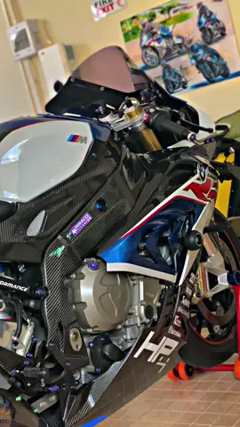 ฝนตกก็ทำไรไม่ได้ เพราะผมเช็ดทั้งวัน😆#s1000rr #ฟีดดดシ #bmw #ขุนแผนเยอรมัน🦈🇩🇪 #fyp 