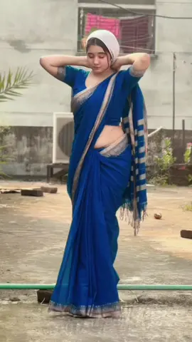 কেমন লাগছে সেটা বলো 🥹 sari from :@merron 