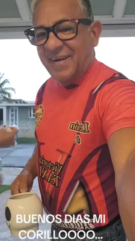 #humor #elpoliciabailarin #latina #elpoliciabailarin @Natylarubiapeligrosa 