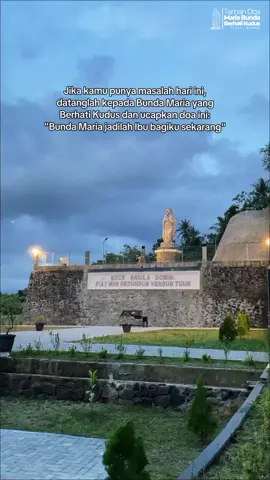 Sempurna🕊🤍 #bundamariadoakanlahkami #tamandoamaribundaberhatikudus #fyp #manado #katolik 