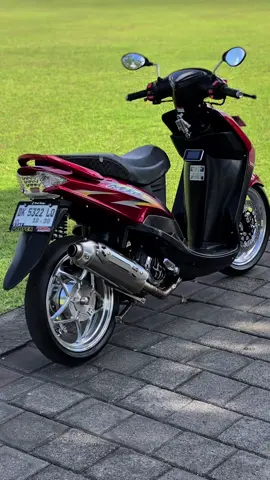 Uhhhh 🤤😍 #5tlgank🚀 #mioproper #miomodifikasi #miosmilemodifikasi #miosmile #miosporty #yamahamio #mio #miomerah #5tlmenolakpunah #mio#5tlgank🚀🚀 #5tl#fyp #fypシ゚ #fyppppppppppppppppppppppp #beranda #tiktok #lewatberanda #aqilexhaust #lewatberandafypシ 