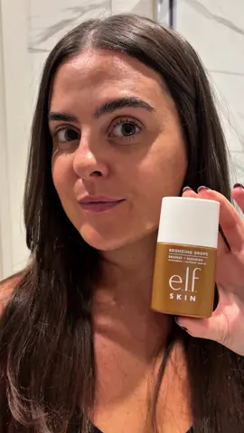 The sun kissed glow is here to stay during Autumn 😂☀️🍂 . Using the @elfcosmetics bronzing drops, thirst burst drops and hydration cream. The perfect trio to help me get through these colder mouths. @CXS @e.l.f. Cosmetics UK #eyelipsface #elfskin #bronzyskin #glowyskin #skincare 