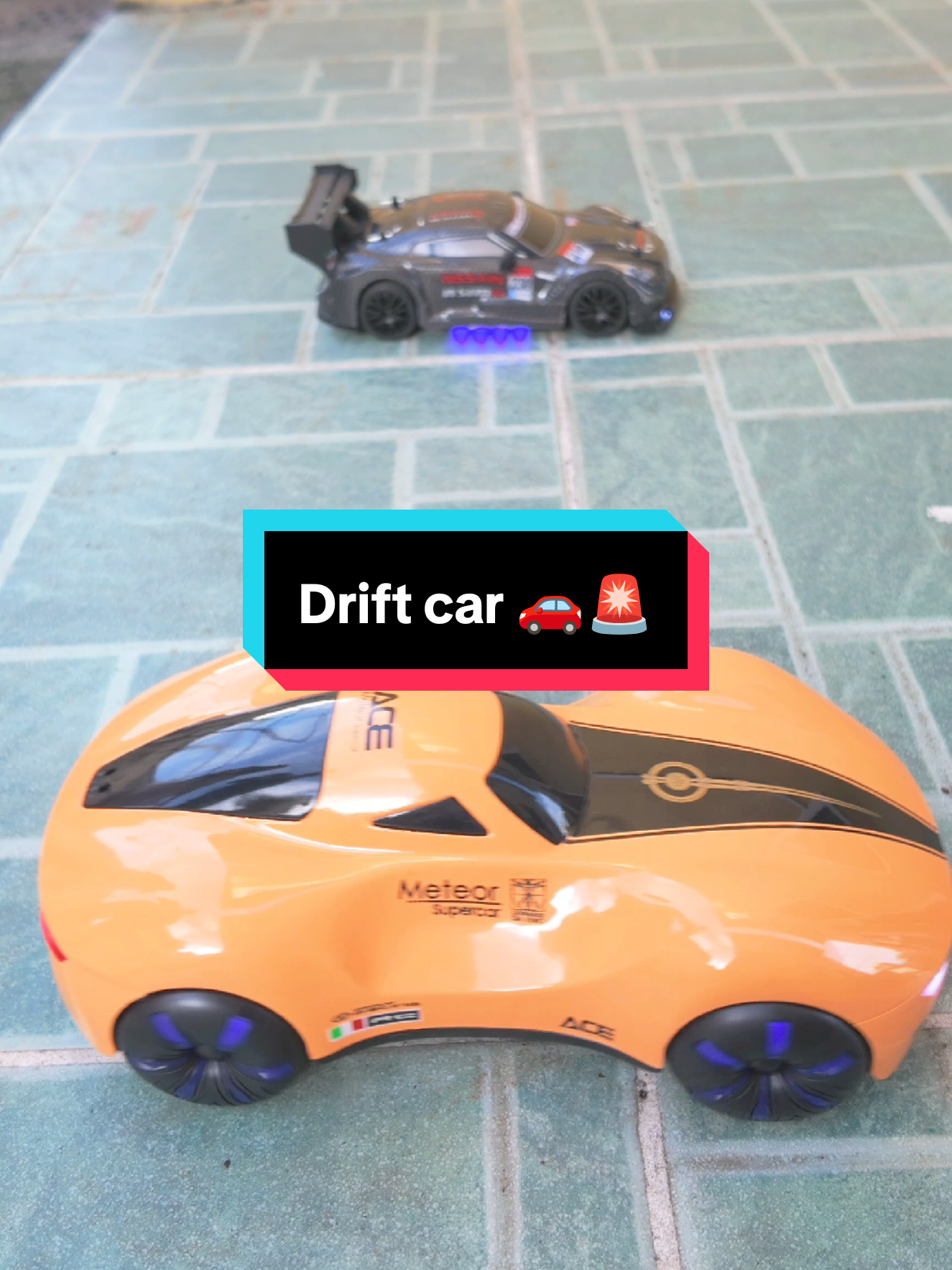 drift car vs 15-1 drift car 😲😲🫨🫨  #driftcar #toys #forkids #rctoycar #rc 