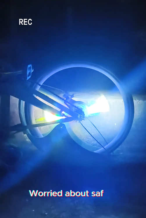 These MOKO bike spoke lights turn every ride into a light show 🚴‍♂️💡 — super bright, waterproof, and easy to install. Whether you’re cruising at night or just want to stand out, these make your wheels glow like a party on spokes. 🌈✨ #BikeLights #MOKO #CyclingLife #NightRide #giftideas 