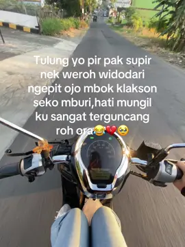 Tulonggg pak sopir😂😂😂