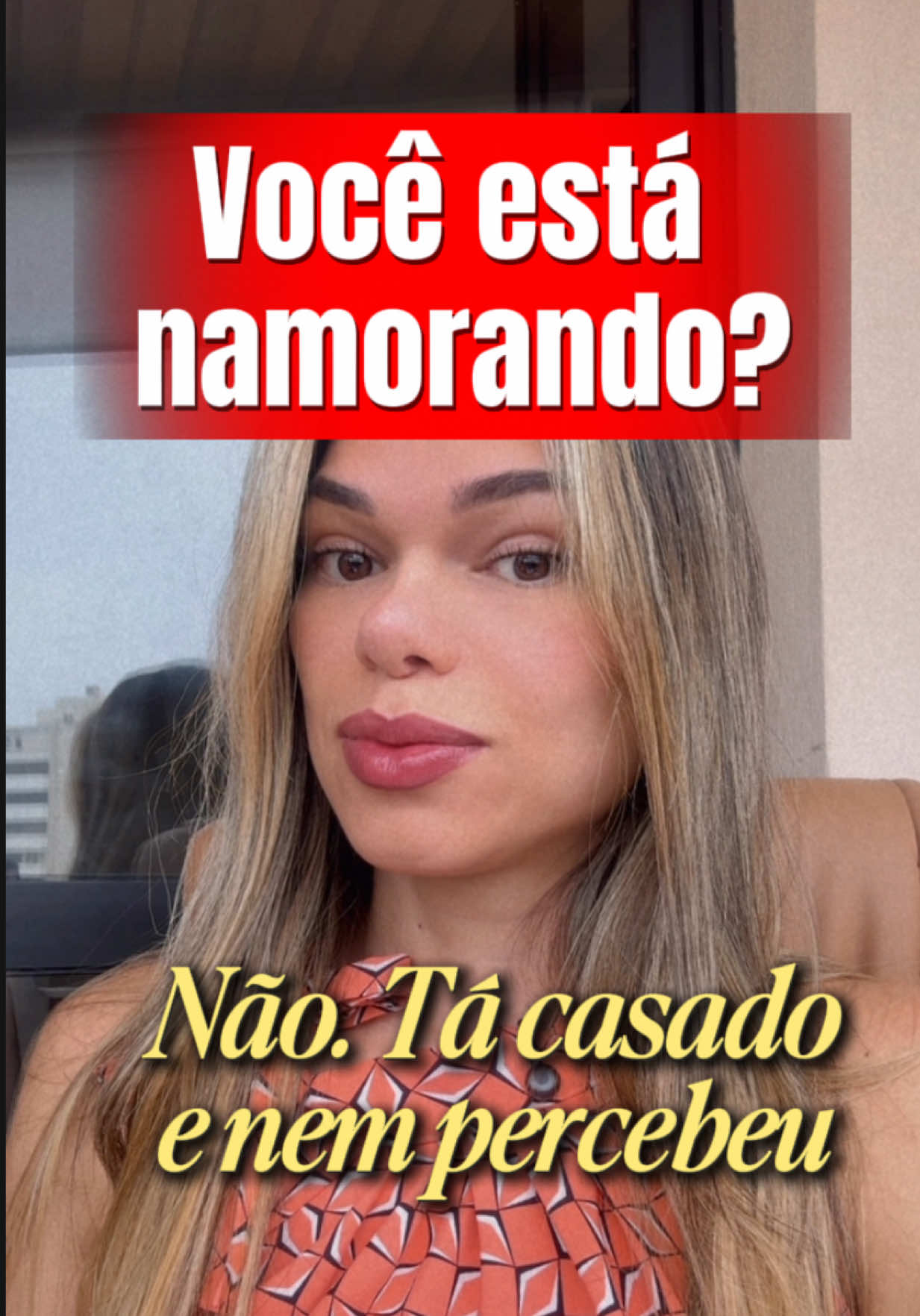 Você diz que tá namorando. Mas já mora junto. Já tem escova de dente, chave da casa, rotina de casal. 1 - Isso é união estável. 2 - Isso é casamento sem contrato. 3 - E ela já tem direito à metade do que você constrói neste período. Senhores, no direito, não importa o nome que você dá. Importa o que está acontecendo na prática. E se você não se protege, vai pagar caro. Compartilha esse vídeo com o amigo que precisa abrir o olho. 💬 Comenta aqui: Você já passou ou conhece alguém que passou por isso, não vai marcar ele viu, imagine ela descobrir que ele sabe? #UniãoEstável #DireitoDoHomem #NamoroOuCasamento #BlindagemMasculina #HomemInteligenteSeProtege 