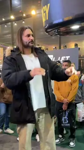 الولد ودف هههههههههههههههههههههه