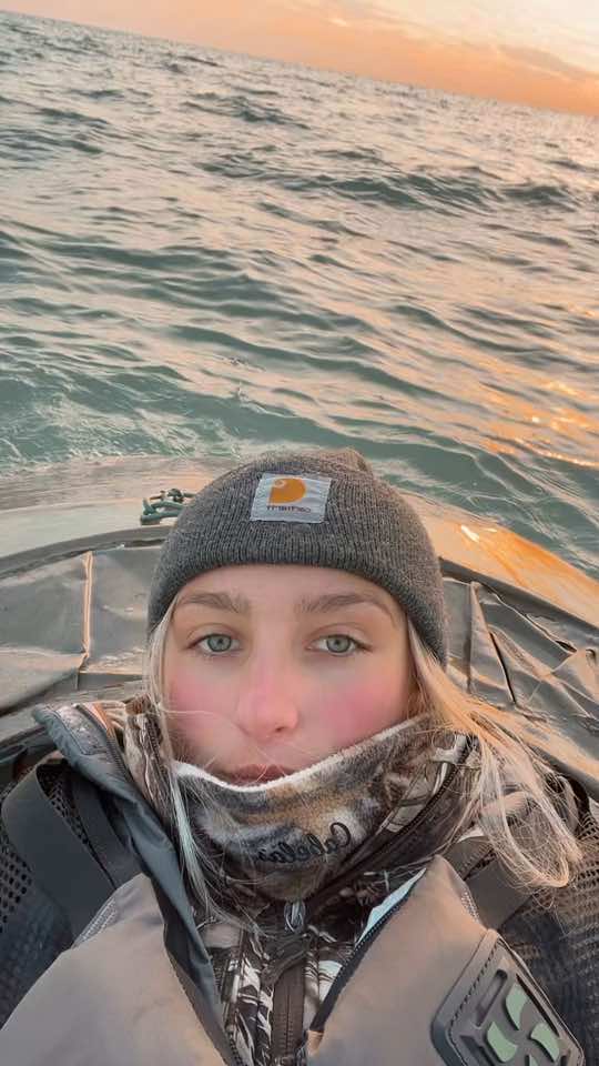 Waiting on the tender #fyp #duckhunting #viral #nature #michigan 