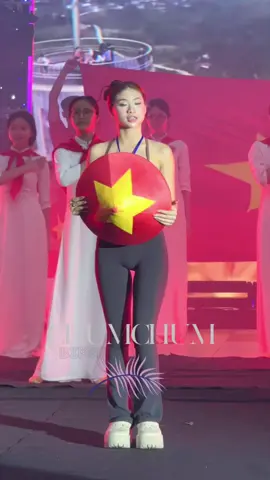 Louis Phạm có mặt tại Cung Xuân rehearsal cho đêm diễn MoonLit ChildHood do NTK Thạch Linh tổ chức tại Hà Nội #NTKThachLinh #NTKThanhLichByChumChum #MoonLitChildhoodByChumChum #ChumChum #LouisPham 