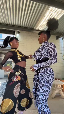 See you at Nelson Mandela Square in a bit😝😝  @Lerato Nxumalo 😍😍