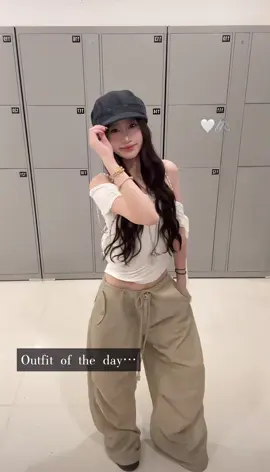 Phần 2📍Hôm nay mặc gì?#fyp #outfit #macdepmoingay #phoidoxinh #moingaymotoutfit #xh 