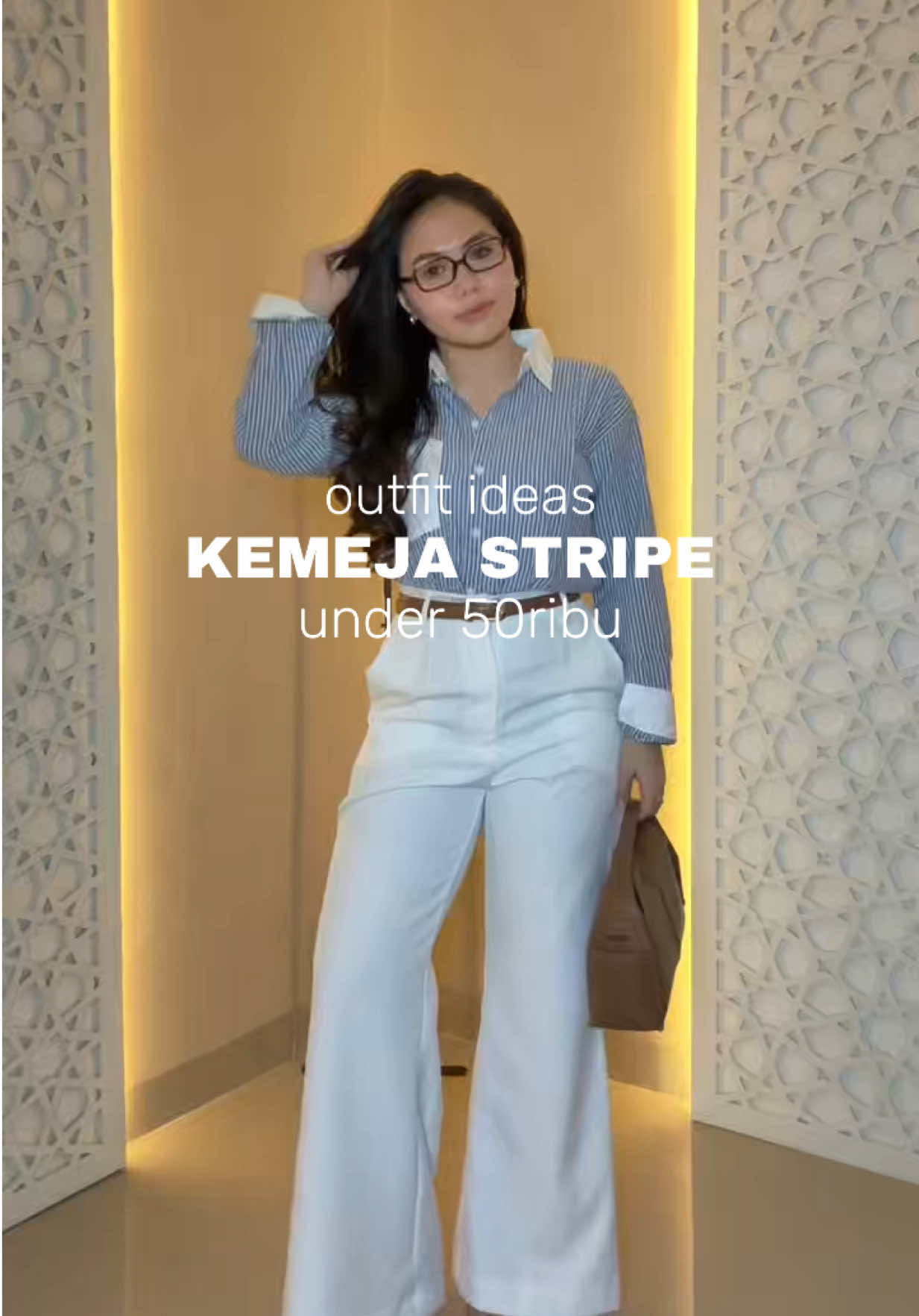 blue,white and brown kawin banget ya warnanya!🤩🤍✨ #kemejagaris #kemejastripe #kemejamurah #kemejacrop #outfitinspo 
