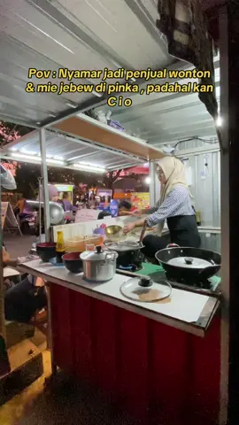 #miejebew #miejebewviral #kulinertulungagung #wonton #chilioil 